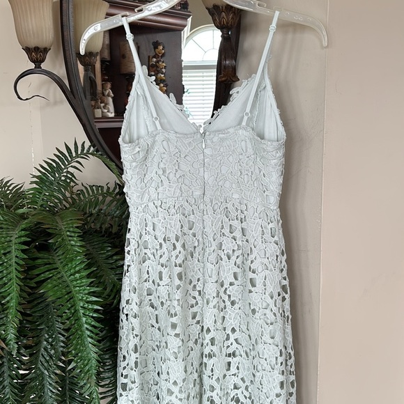 ASTR THE LABEL Lace A Line Midi Dress in Mint Green Eyelet Spaghetti Strap - Picture 8 of 14